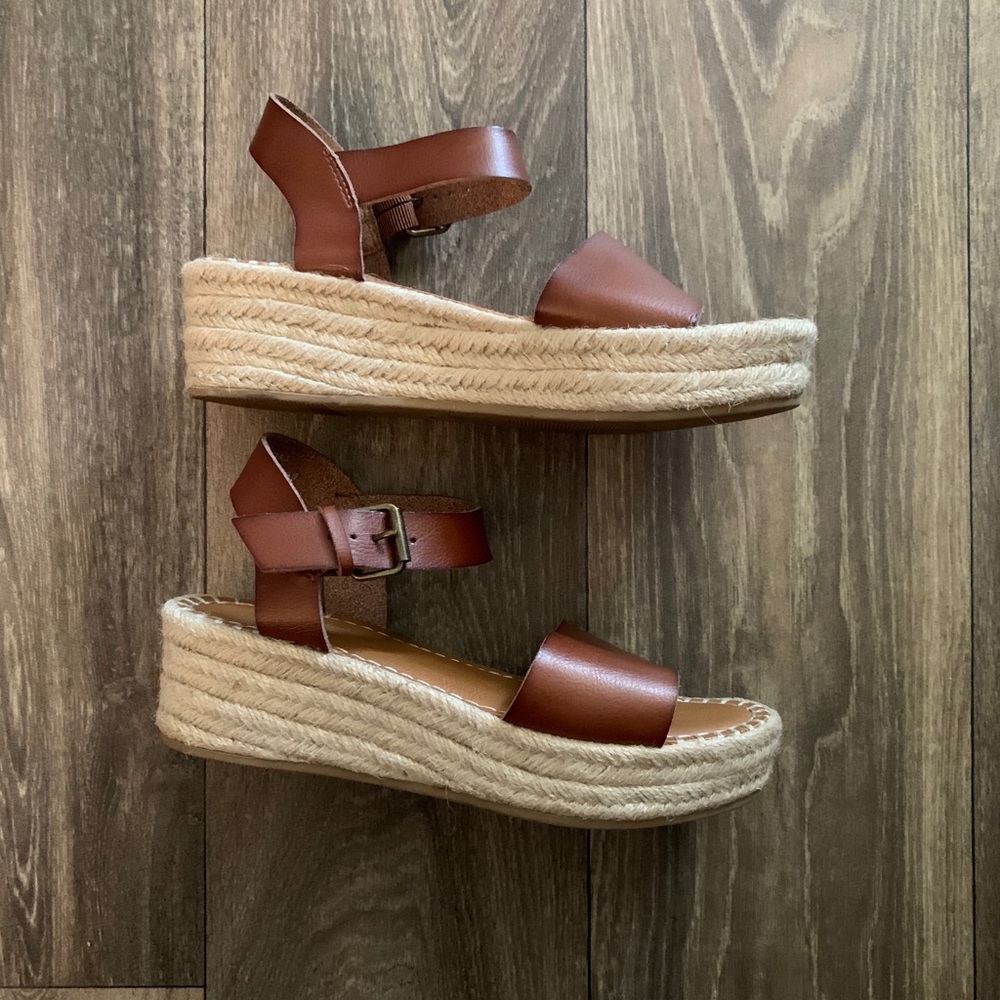 Universal Thread Wedge Sandals